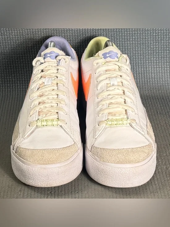 Nike Blazer Low Platform White/Peach Cream Shoes DX3719-100 Women's Size 10.5 - Picture 3 of 9